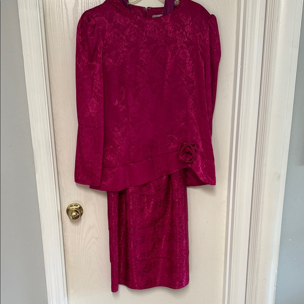 Elegant Fuchsia Midi Dress
